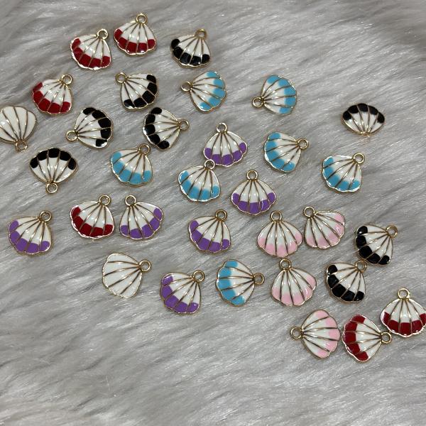 Small Sea Shell Charms , Colours Available , Pack of 6 pcs