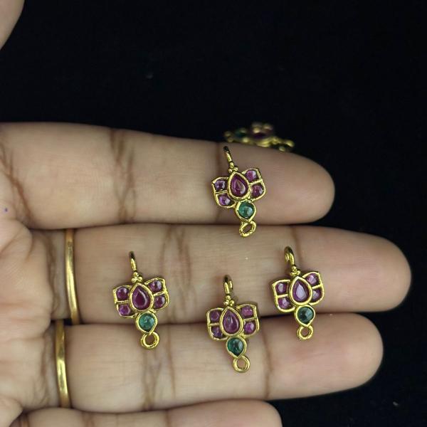 Kempu Stone Small Lotus Connector