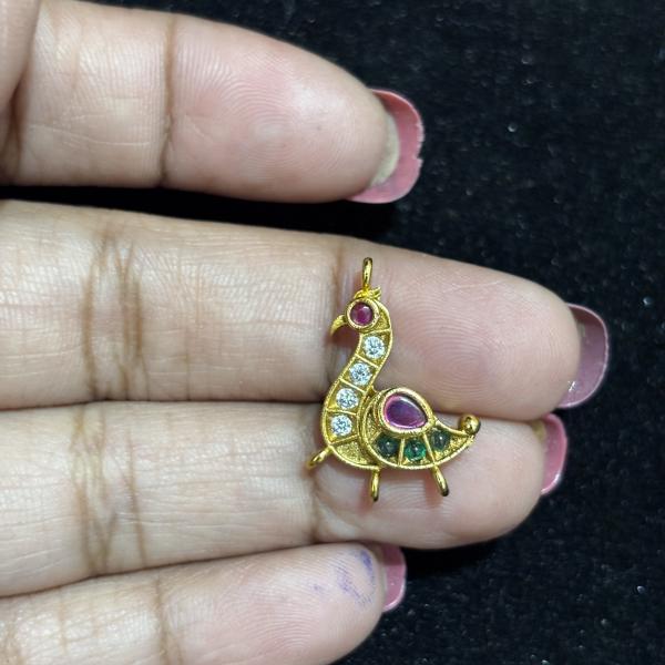 Gold Finish Peocock model Kundhan Pendant ( Random colour in this model you will receive)