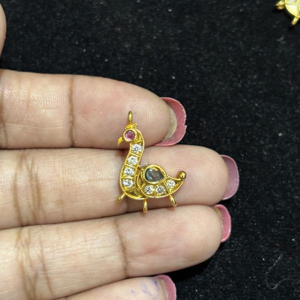 Gold Finish Peocock model Kundhan Pendant ( Random colour in this model you will receive)