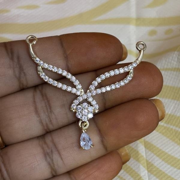 Anti-Tarnish  Light Gold Shade Small Pendant , Sold By 1 Pc