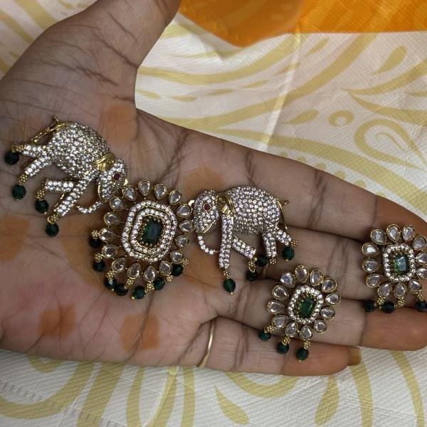 Victorian Heavy Elephant Pendant with Earrings