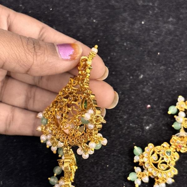 Gold Shade Pendant with Earrings