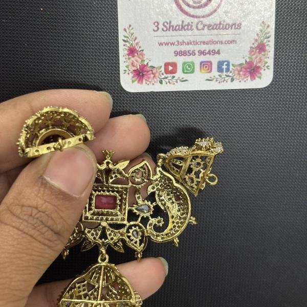 Victorian Heavy Pendants with earrings (Colours Available)