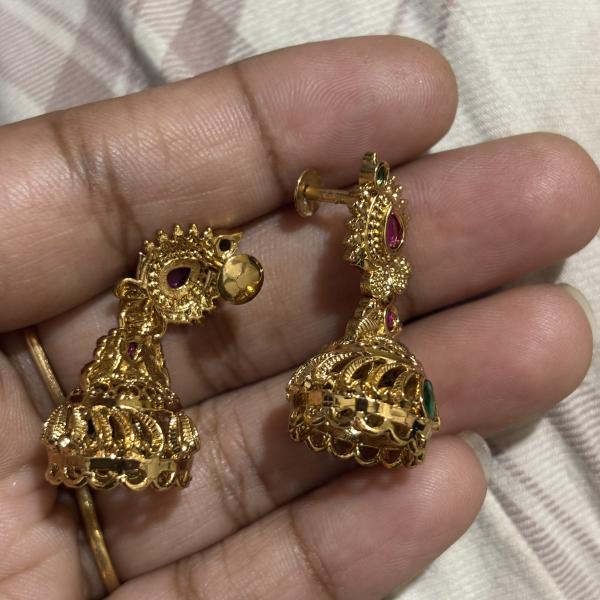 Gold Replica Butta Earings without Hanggings in Bottom ,set of 1 pair