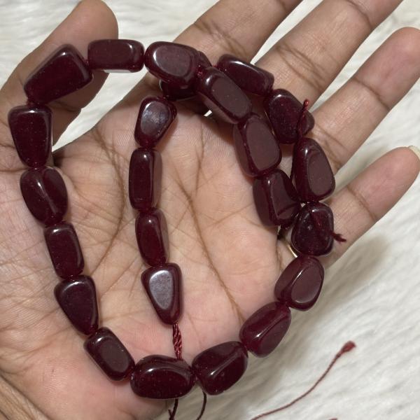 Dumble Triangle Beads Maroon Colour 17mm