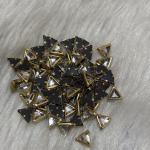 Kundhan Stone Glass White Triangle - 6x6x6m