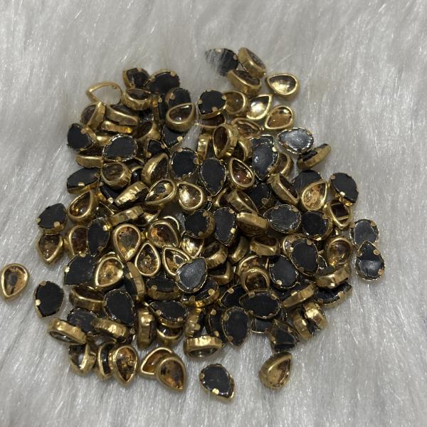 Kundhan Stone Glass Gold Drop- 4x6mm