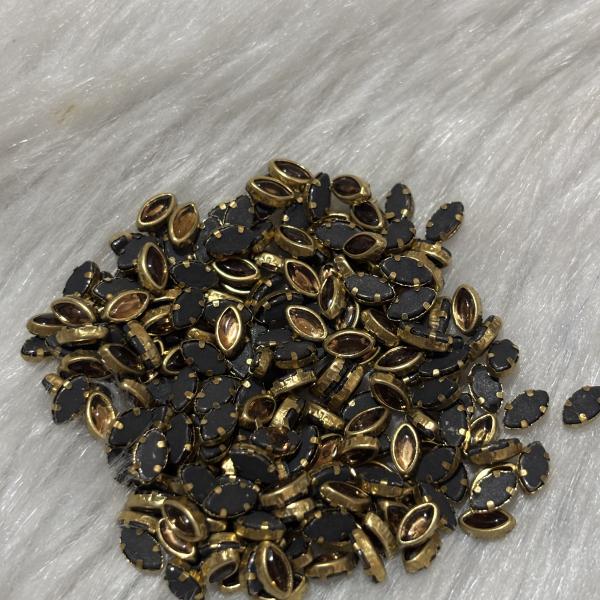 Kundhan Stone Glass Gold Eye - 3x6M