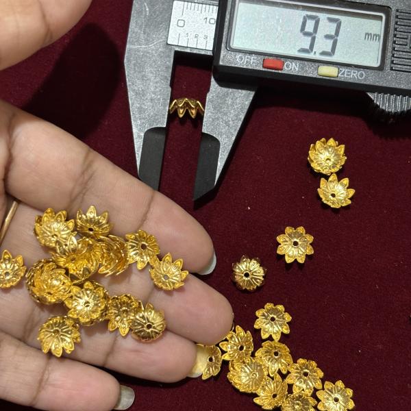 Caps 9mm in size , pack of 10 gm, Approx 50pcs