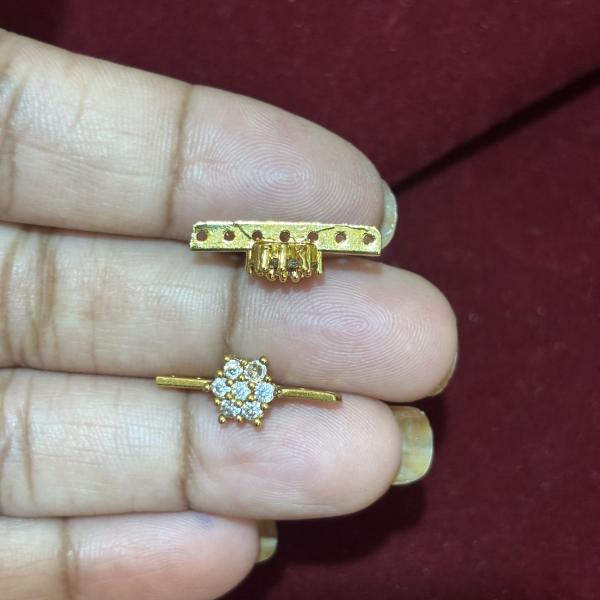 Flower shape Side Pendants, Set of 1 pair