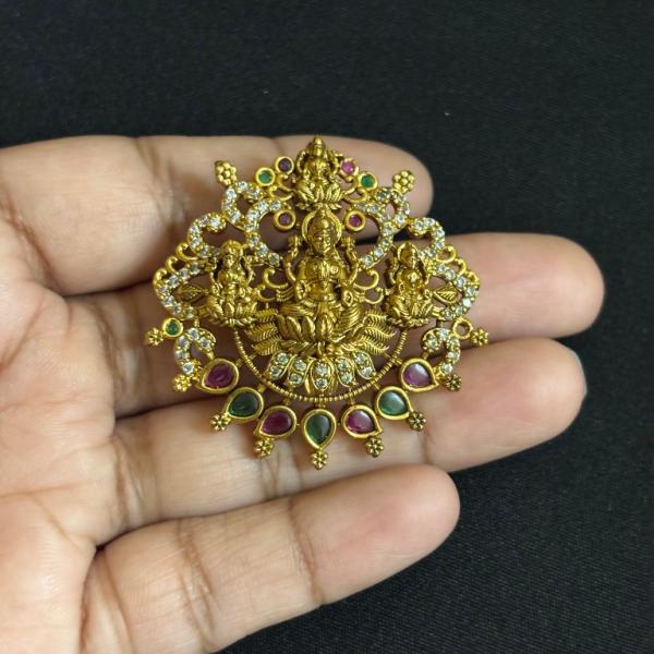 Matt Finish chatvaari Laxmi Devi Pendant without Earrings