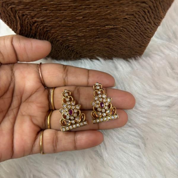 Uncuts model Side Brochures set 1 pair with 7 holes one side and 3 holes one side